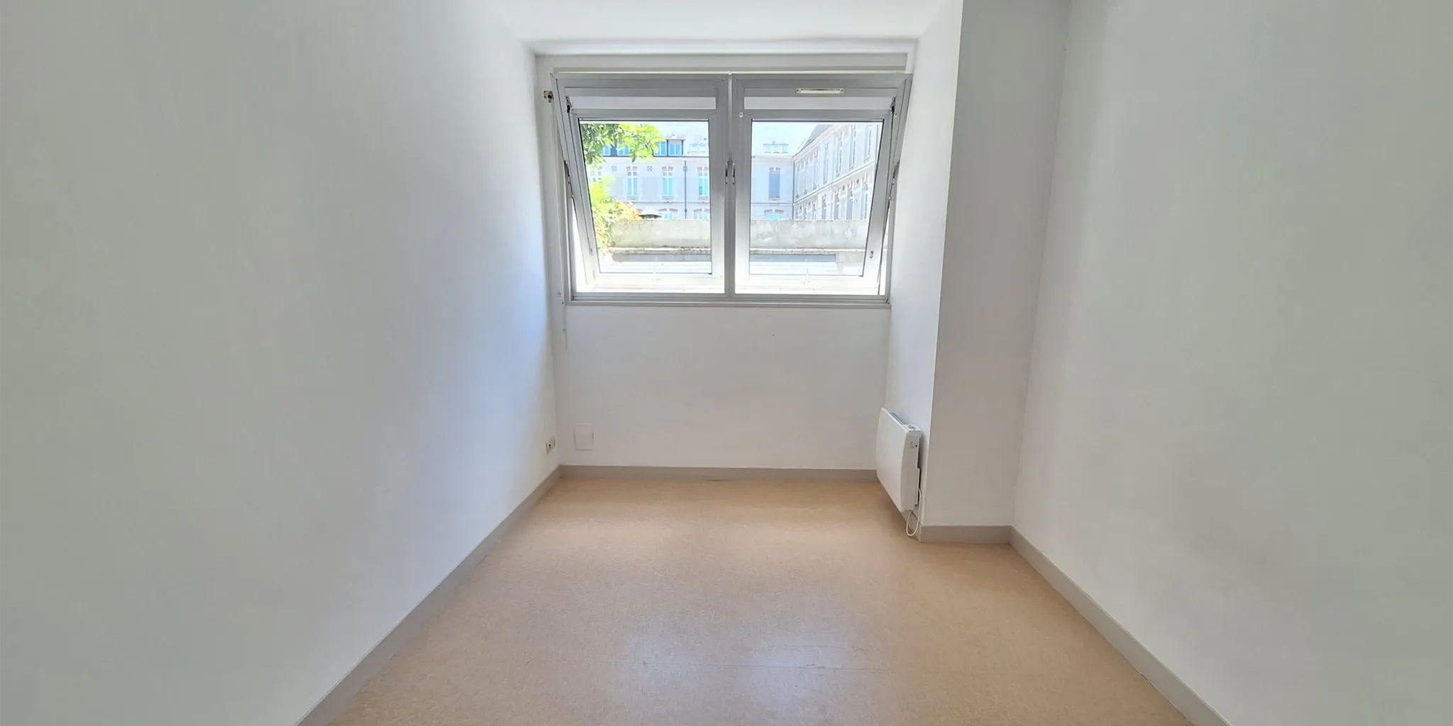 Chambre nue Appartement T2 de 40 m2 env. à proximité de la Place Jean-Jaurès à vendre sur Tours Centre | Vente 37