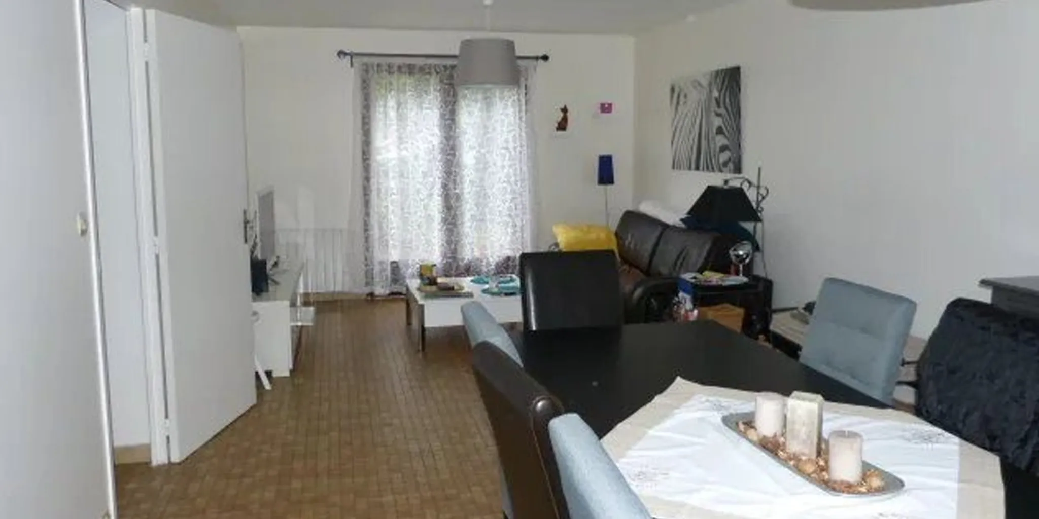 Salon Salle à manger Maison de plain-pied de 75 m2 avec garage et jardin à vendre sur Tours-Nord à proximité de Auchan - La Petite Arche | Vente 37