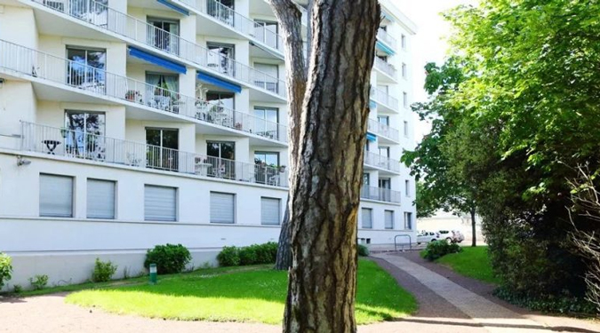vue jardin et facade résidence seniors pour investir sur Tours | Vente 37.fr • Bien proposé par GAUTARD Immobilier