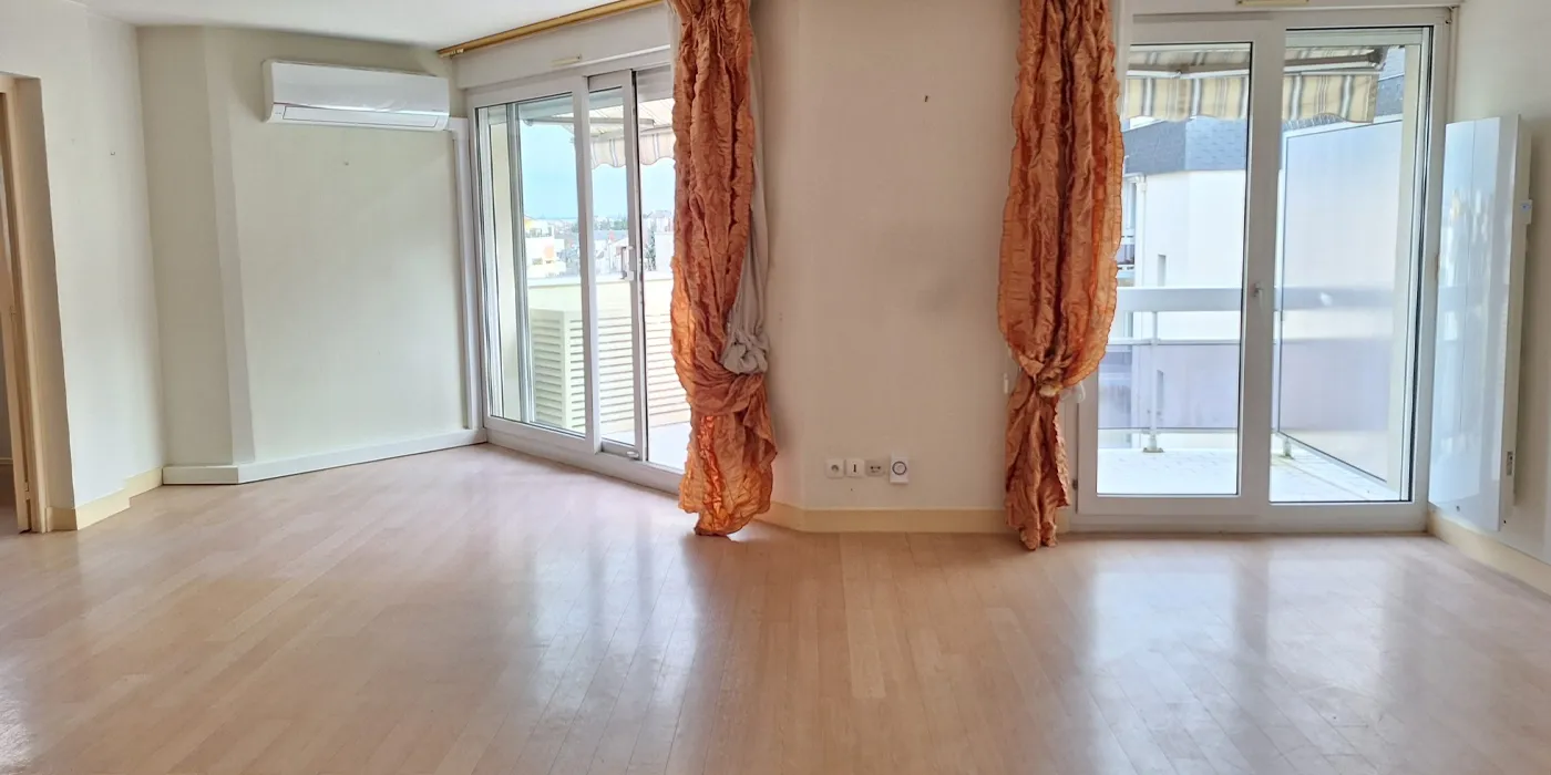 Pièce à vivre Appartement T2 de 60 m2 à vendre sur Tours Centre dans Résidences Services pour Seniors | Vente 37