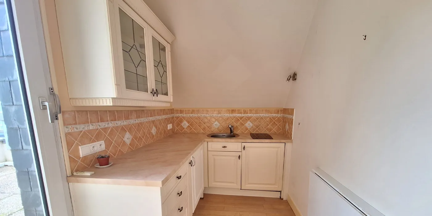 Cuisine aménagée et équipée Appartement T2 de 60 m2 à vendre sur Tours Centre dans Résidences Services pour Seniors | Vente 37