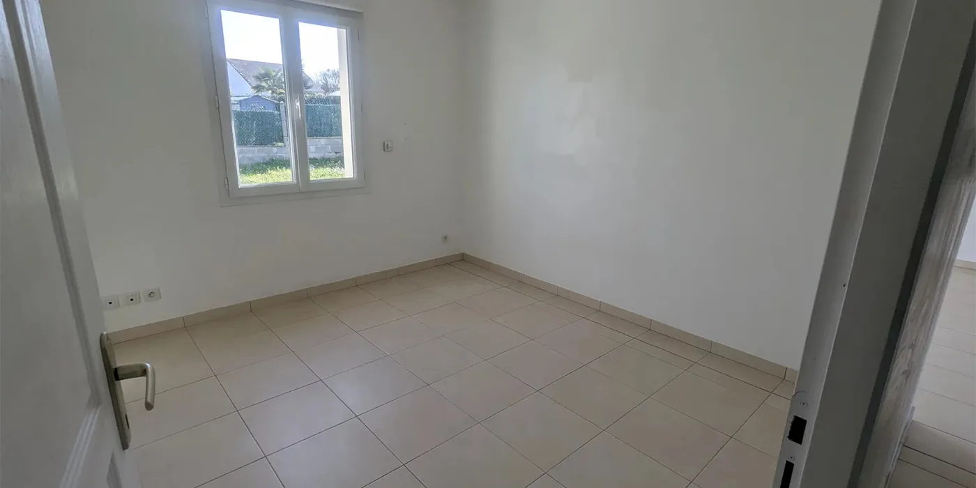 chambre Maison de 85 m2 avec garage à vendre sur Cinq-Mars-La-Pile | Vente 37
