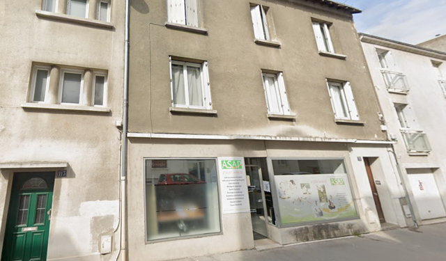 Photo façade immeuble avec bureaux et appartements à vendre | VENTE37.FR