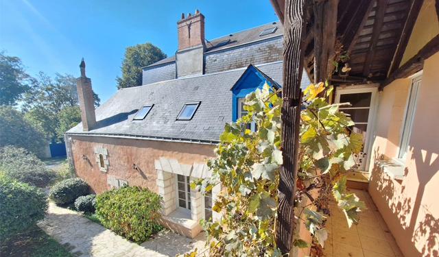 Vue façade maison de 130 m2 à vendre sur rochecorbon aux portes de Tours | VENTE37.FR