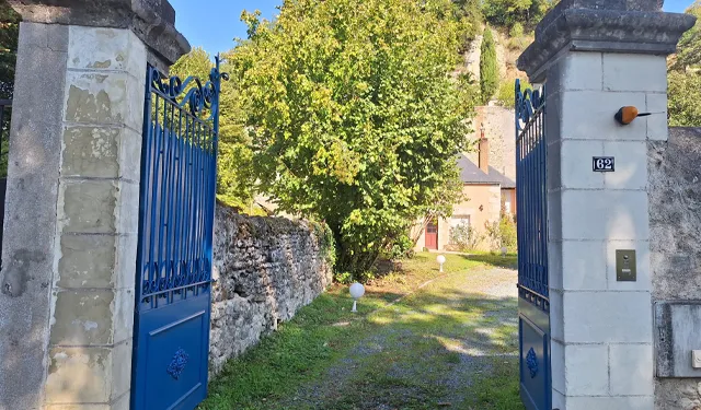Vue façade maison de 130 m2 à vendre sur rochecorbon aux portes de Tours | VENTE37.FR