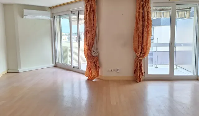  Aménagement pièce à vivre Appartement Type 2 climatisé de 60 m2 dans Résidence Seniors à vendre ou pour investir sur Tours Centre | Vente 37.fr
